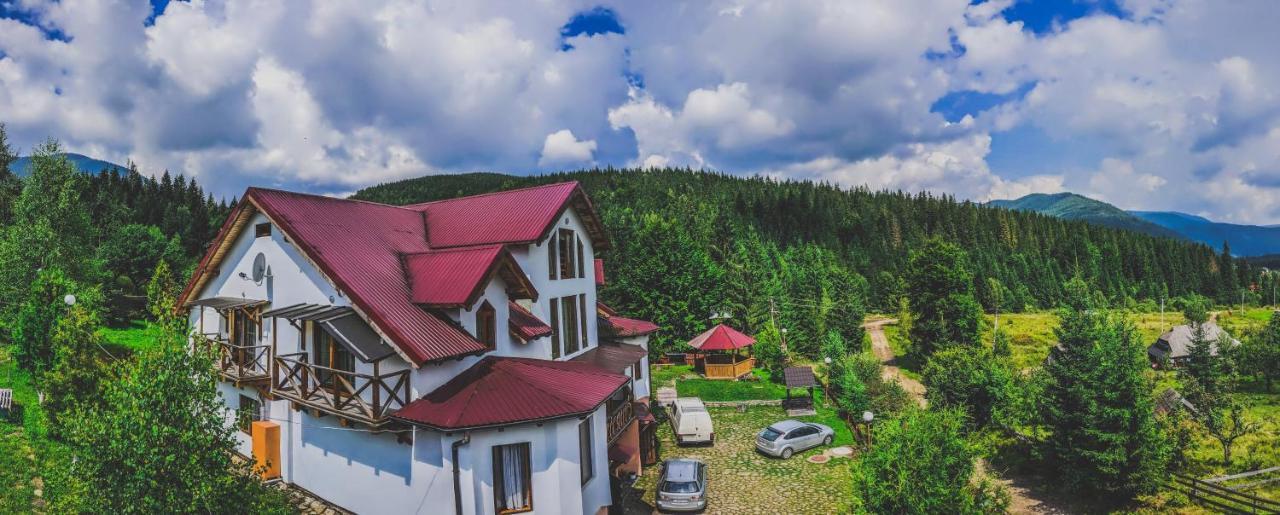 12 Months Estate Vendégház Miszlivka Kültér fotó