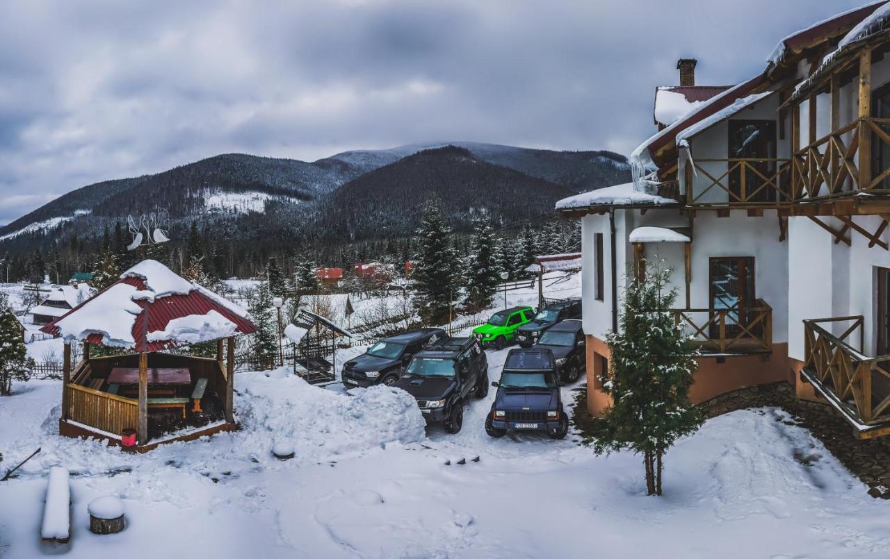 12 Months Estate Vendégház Miszlivka Kültér fotó