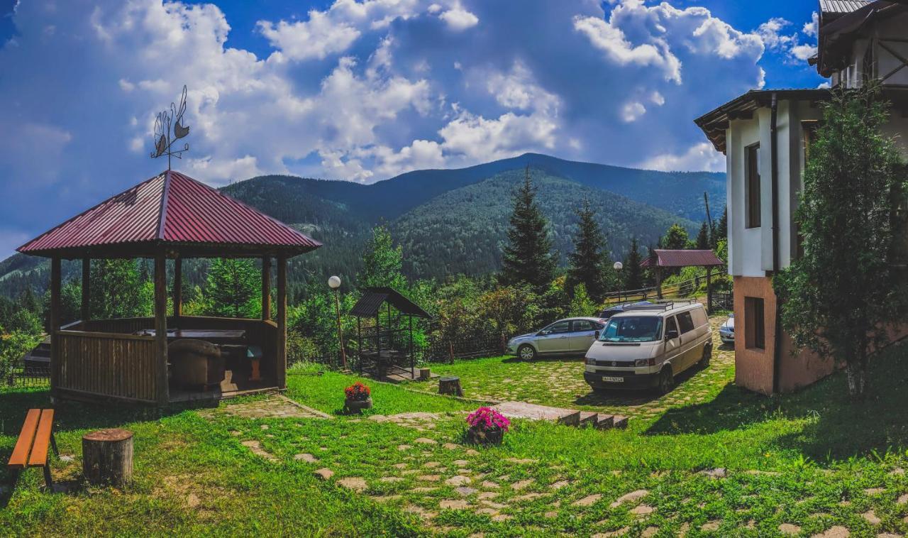 12 Months Estate Vendégház Miszlivka Kültér fotó
