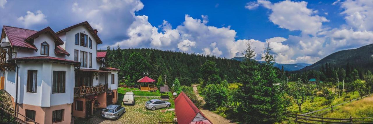 12 Months Estate Vendégház Miszlivka Kültér fotó