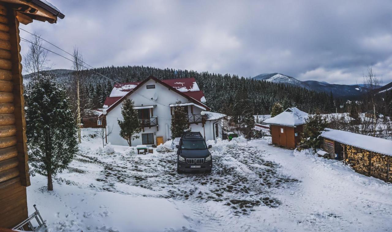 12 Months Estate Vendégház Miszlivka Kültér fotó